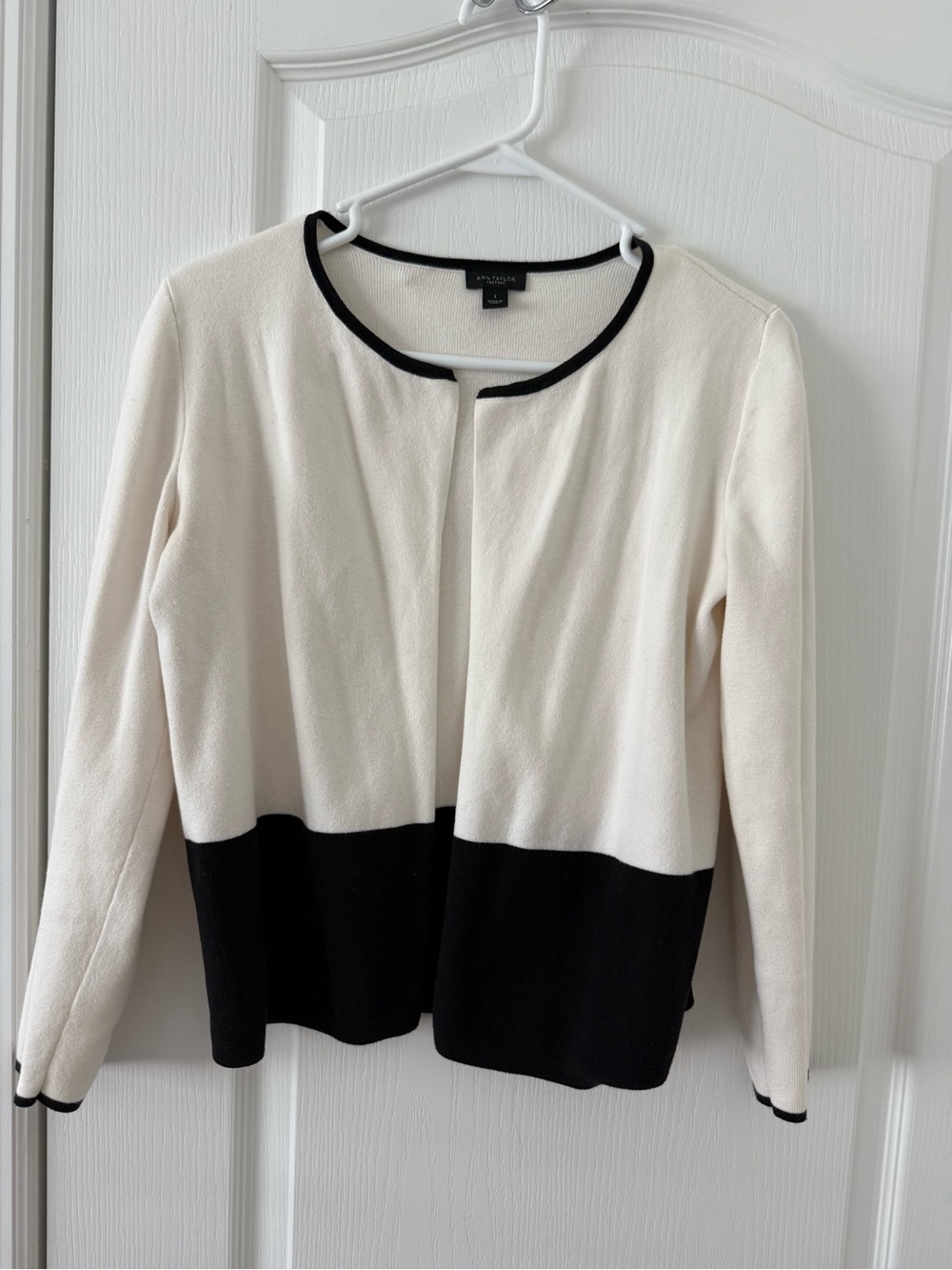 Ann Taylor Cream and Black Open Front Cardigan